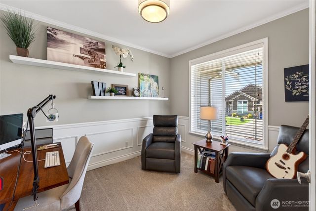 32 Mount Rainier Loop E, Bonney Lake, WA 98391