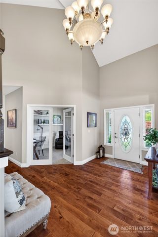 32 Mount Rainier Loop E, Bonney Lake, WA 98391