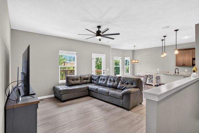 564 Delaware Court, Rogersville, MO 65742