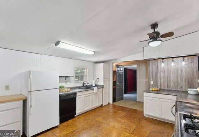 99 Conifer Drive, Guyton, GA 31312