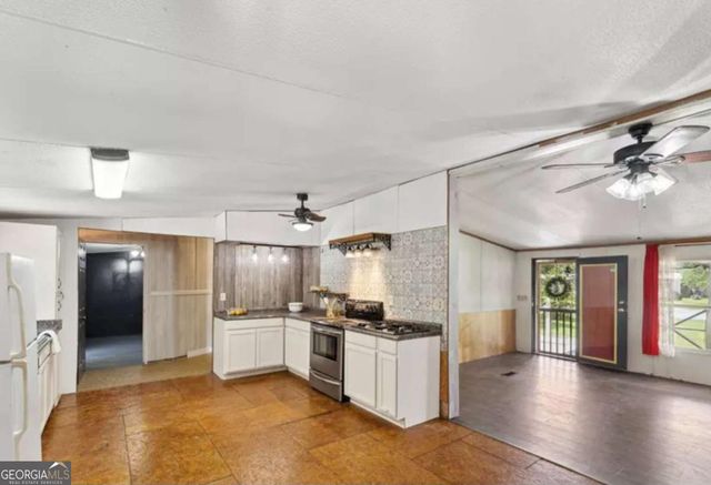 99 Conifer Drive, Guyton, GA 31312