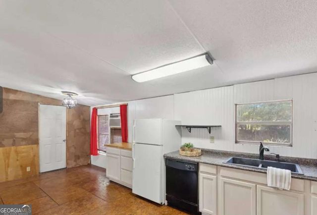 99 Conifer Drive, Guyton, GA 31312