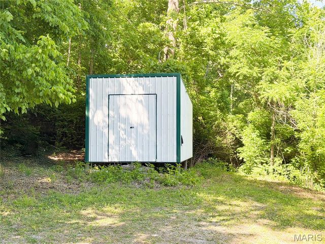 734 Old Cove Road, St Clair, MO 63077