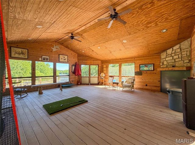 734 Old Cove Road, St Clair, MO 63077