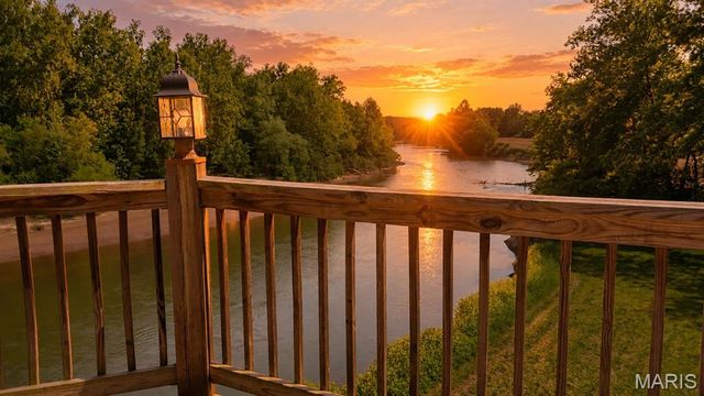 734 Old Cove Road, St Clair, MO 63077