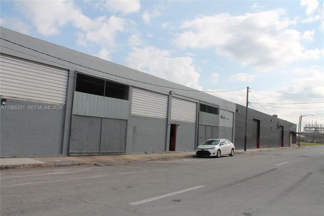 611 NW 11th St, Miami, FL 33136