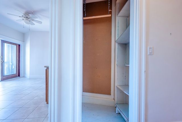 1269 Commonwealth Ave 11, Boston, MA 02134
