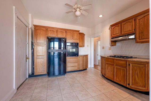 1269 Commonwealth Ave 11, Boston, MA 02134