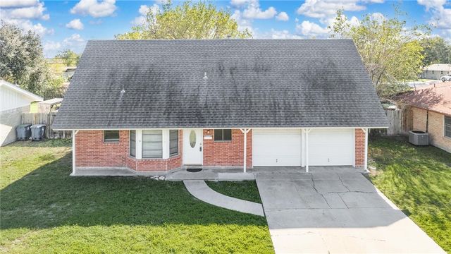 1104 Polaris St, Portland, TX 78374