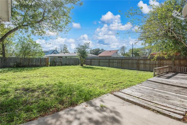 1104 Polaris St, Portland, TX 78374