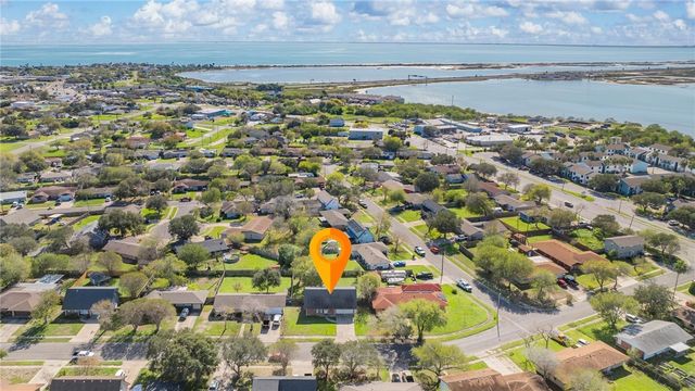 1104 Polaris St, Portland, TX 78374