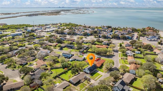 1104 Polaris St, Portland, TX 78374