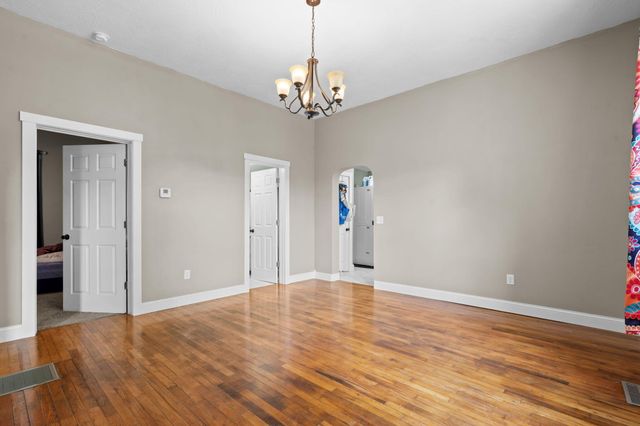 630 N Forest Avenue, Springfield, MO 65802