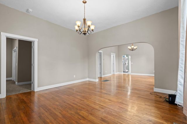630 N Forest Avenue, Springfield, MO 65802