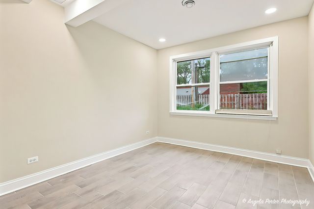 4604 Lakeshore Drive, Mchenry, IL 60050