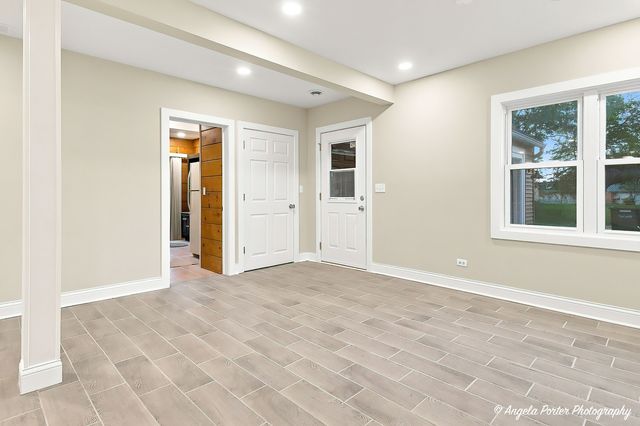 4604 Lakeshore Drive, Mchenry, IL 60050