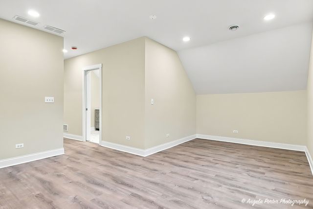 4604 Lakeshore Drive, Mchenry, IL 60050