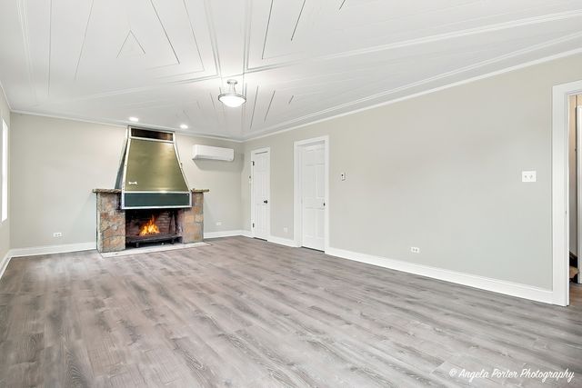 4604 Lakeshore Drive, Mchenry, IL 60050