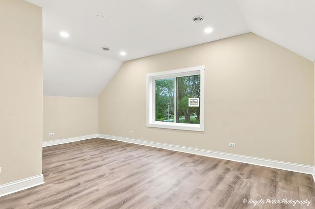 4604 Lakeshore Drive, Mchenry, IL 60050