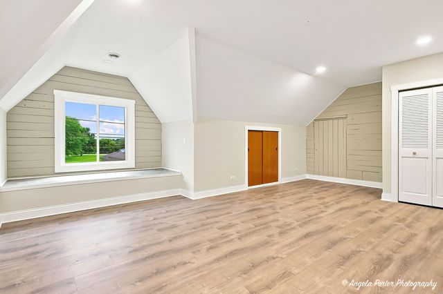4604 Lakeshore Drive, Mchenry, IL 60050