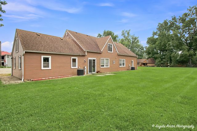 4604 Lakeshore Drive, Mchenry, IL 60050