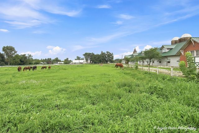 4604 Lakeshore Drive, Mchenry, IL 60050