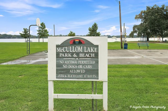 4604 Lakeshore Drive, Mchenry, IL 60050