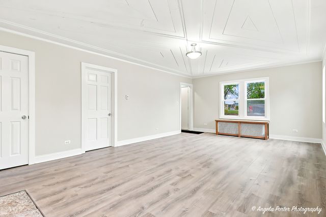 4604 Lakeshore Drive, Mchenry, IL 60050