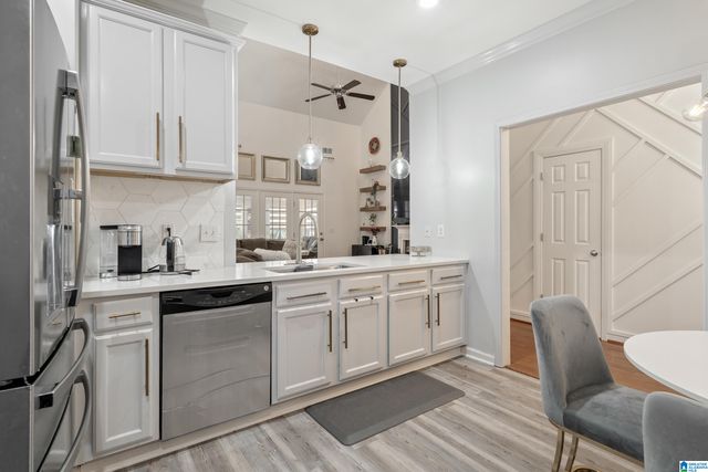 437 HOLLAND LAKES DRIVE N, Pelham, AL 35124