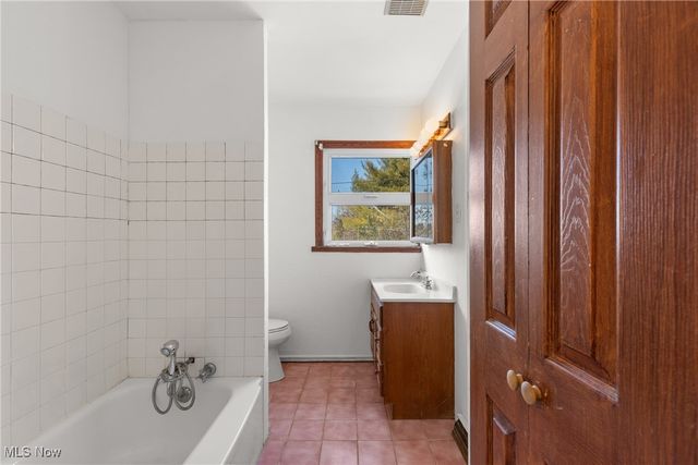 70828 Crescent Road, St Clairsville, OH 43950