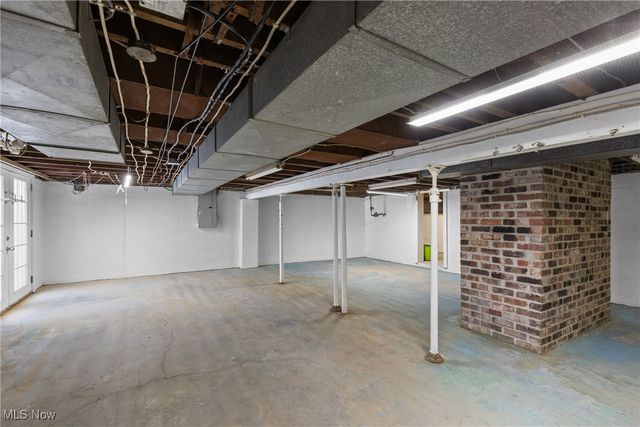 70828 Crescent Road, St Clairsville, OH 43950