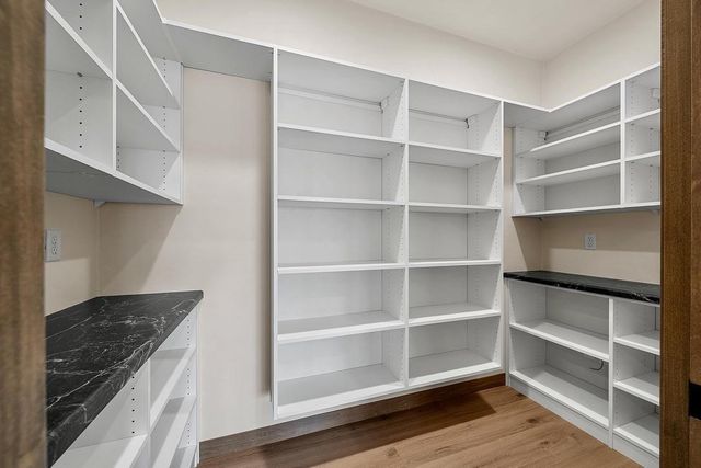 4001 ANTWERP AVENUE, Howard, WI 54313