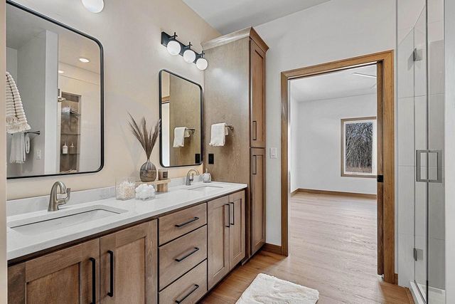 4001 ANTWERP AVENUE, Howard, WI 54313