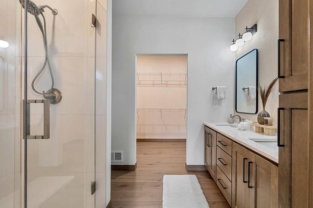 4001 ANTWERP AVENUE, Howard, WI 54313