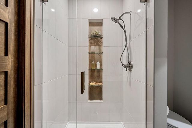 4001 ANTWERP AVENUE, Howard, WI 54313