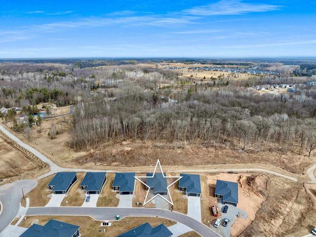 4001 ANTWERP AVENUE, Howard, WI 54313