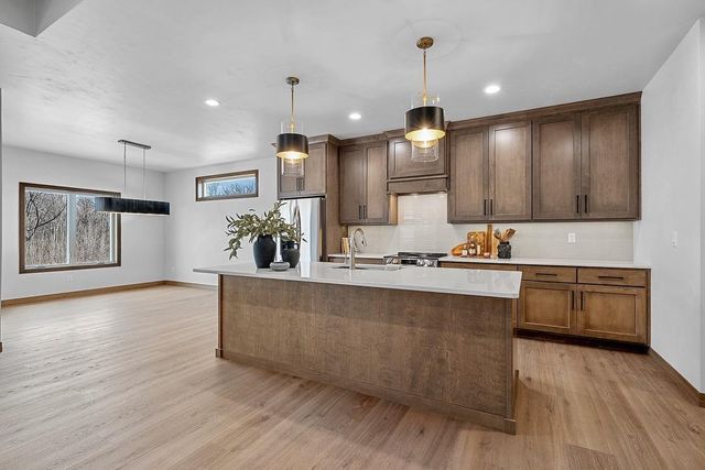 4001 ANTWERP AVENUE, Howard, WI 54313