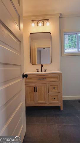 30 Edgewood Avenue, Thomaston, GA 30286