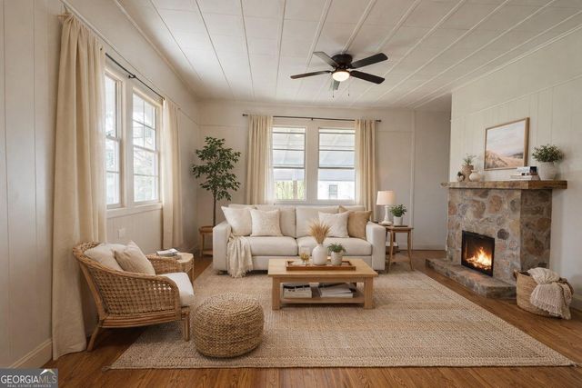 30 Edgewood Avenue, Thomaston, GA 30286