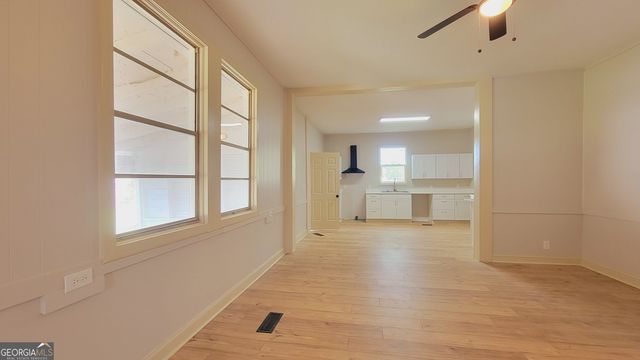 30 Edgewood Avenue, Thomaston, GA 30286