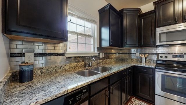 2016 Hemlock Dr, Spring Hill, TN 37174