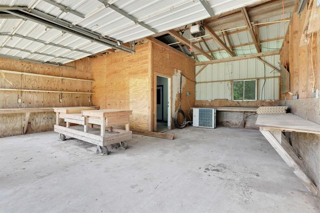 1000 W Dalton Road, Coldspring, TX 77331