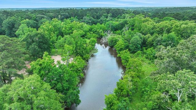 1000 W Dalton Road, Coldspring, TX 77331