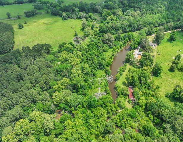 1000 W Dalton Road, Coldspring, TX 77331