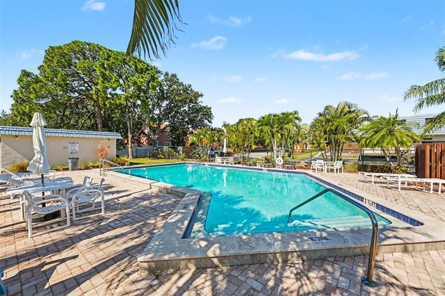 14521 CATALINA CIRCLE, Seminole, FL 33776