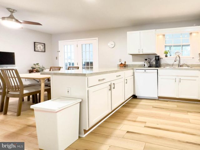 13 BOULEVARD PL, Linthicum Heights, MD 21090