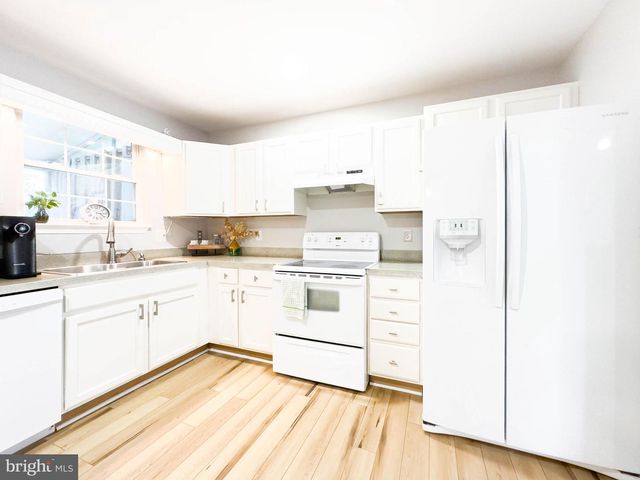 13 BOULEVARD PL, Linthicum Heights, MD 21090