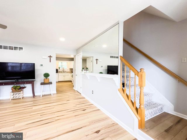 13 BOULEVARD PL, Linthicum Heights, MD 21090