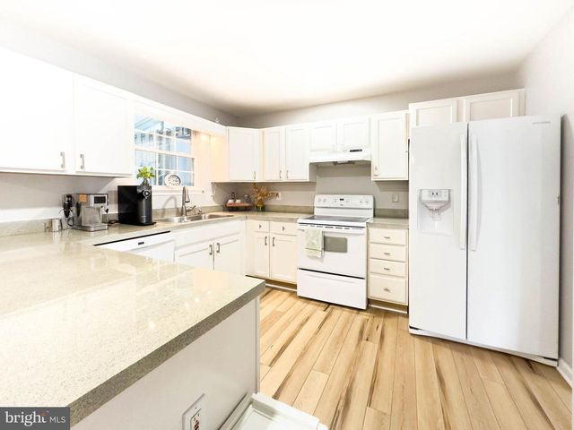 13 BOULEVARD PL, Linthicum Heights, MD 21090