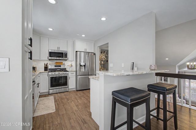 7 Lindner Lane, Howell, NJ 07731